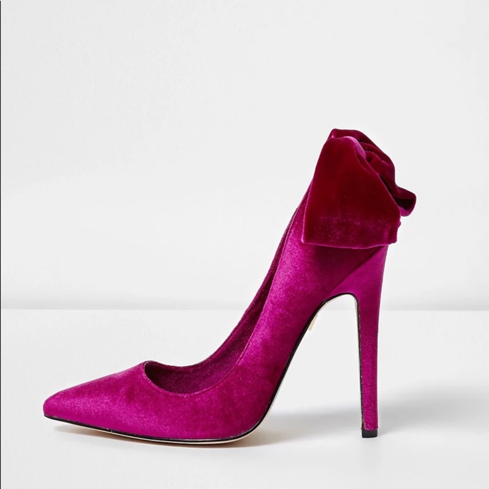 - River Island Velvet Bow back pumps Size 5.5/36